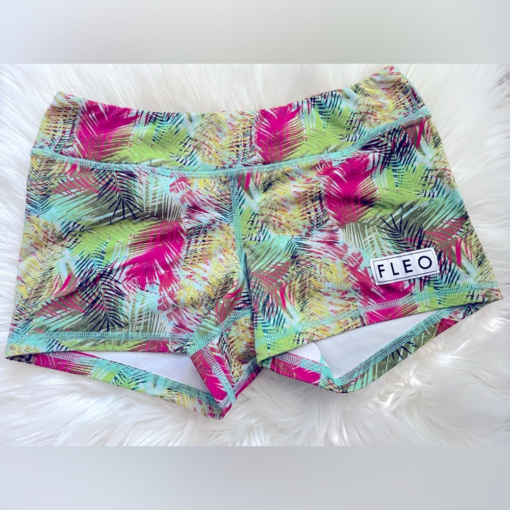 FLEO Shorts
